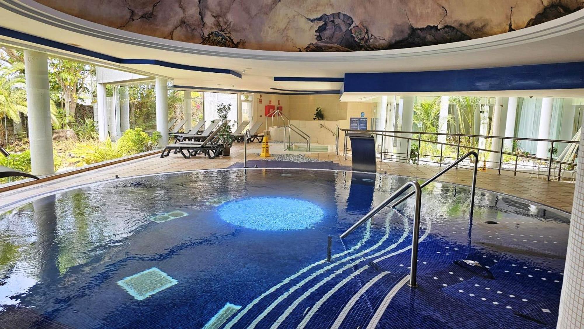Blue Bay Paradise - Beach Front Apartment With Sea View Playa Paraiso  Extérieur photo