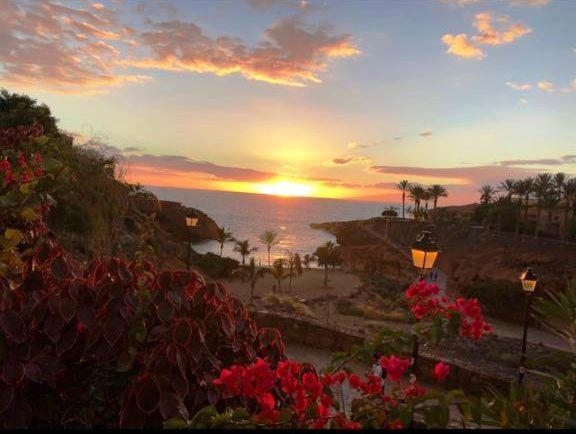 Blue Bay Paradise - Beach Front Apartment With Sea View Playa Paraiso  Extérieur photo