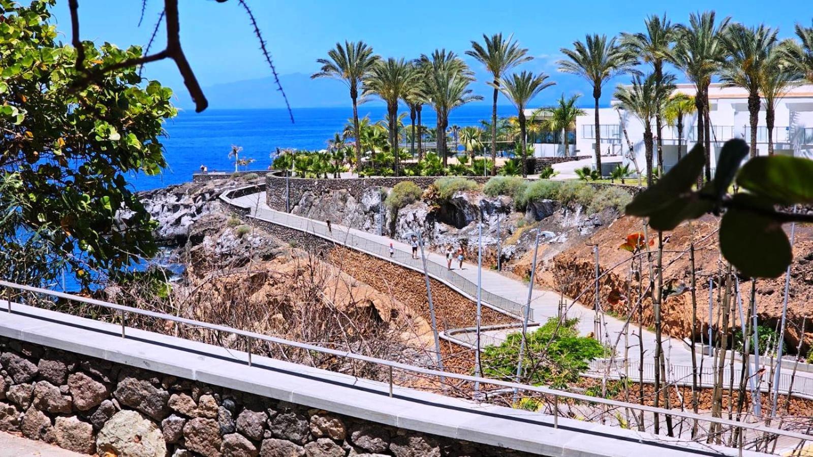 Blue Bay Paradise - Beach Front Apartment With Sea View Playa Paraiso  Extérieur photo