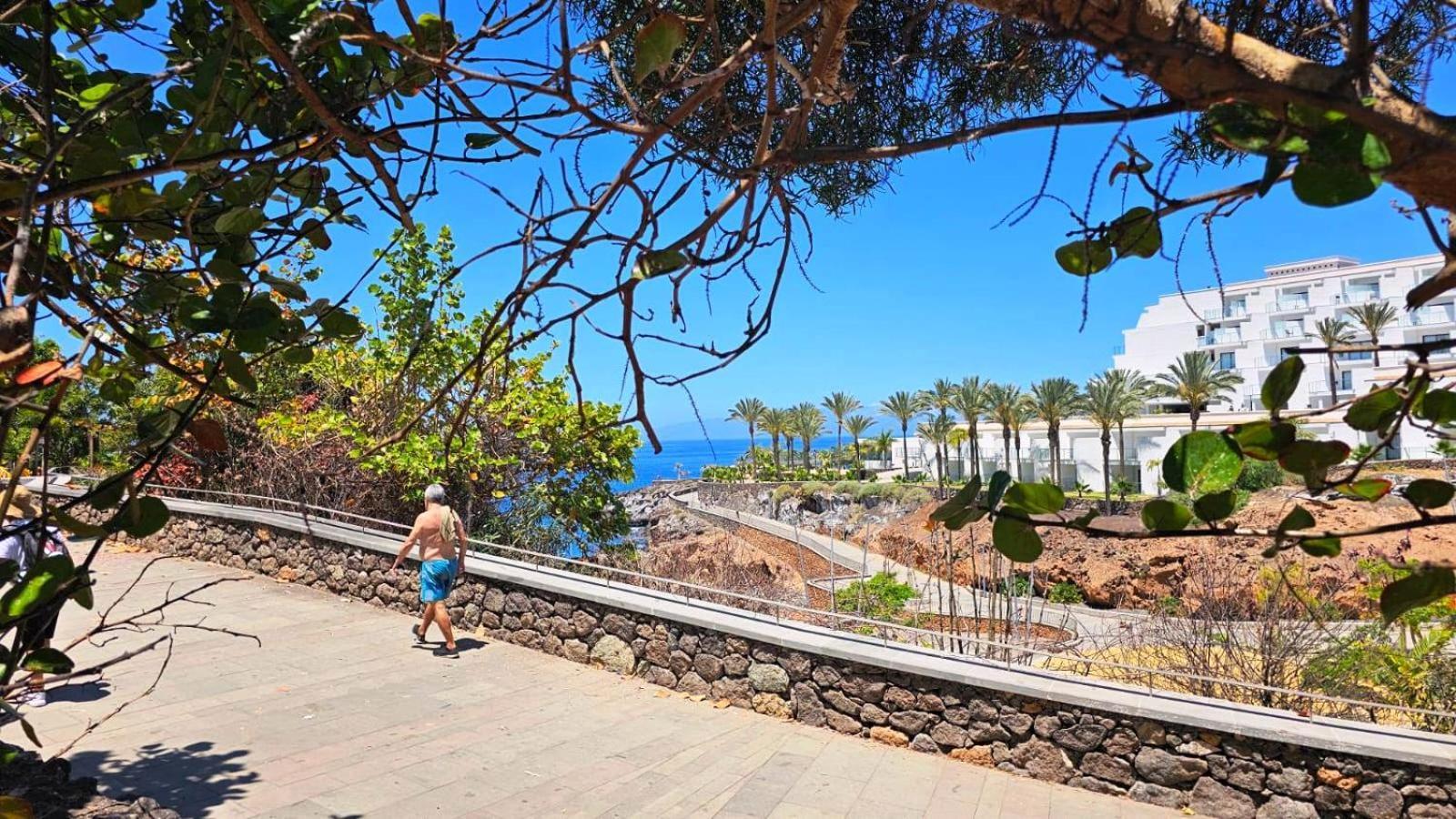 Blue Bay Paradise - Beach Front Apartment With Sea View Playa Paraiso  Extérieur photo